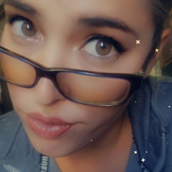 Meet your Posher, Shawna - Picture 1 of 1